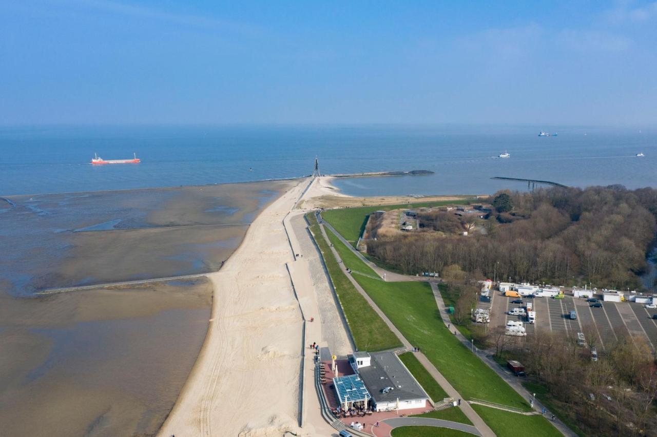 Trafalgar 127 Cuxhaven Exterior photo